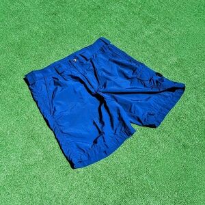 TravelSmith Quick Response Secure Pleated Holiday Mens Med Navy Cargo Shorts EUC